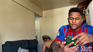 suzi slut deixou o amigo do filho dela fuder o cuzinho dela video completo no red