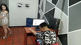 me follo a la criada en la oficina no sabia que era la hermanastra de mi mejor amigo - porno en espanol