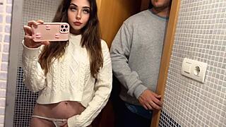 Sexo Duro Con Mi Jefe En El Baño Queda Todo Grabado