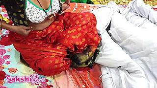 Desi hot bhabi Sakshi ki chut garam chudai saree sex dirty talk!