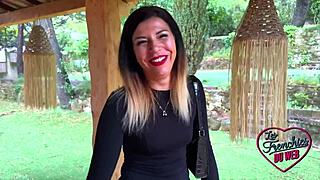 gwen belle femme sen prend plein la chatte