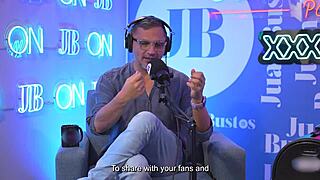 8 orgasmos de esencia migrante latina de gran culo termina haciendo garganta profunda en juan bustos podcast