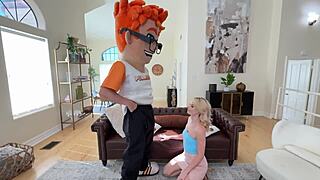 i'm blonde bombshell beverly tackling this big dick audition knob-slobbin and ball-fondlin all the way