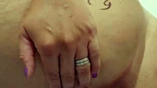 I want someone to eat my slutty pussy for free