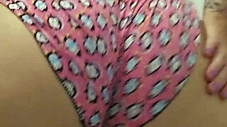 I want someone to eat my slutty pussy for free