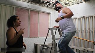 Me follo al tecnico electricista para pagarle los servicios de reparacion me coje como puta!