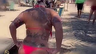 quem gosta de me ver chupando uma rola grande e preta assim