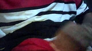 punheta rapidinha no estacionamento do mercado