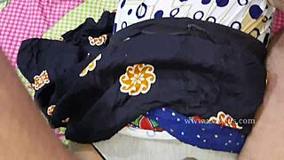 My teen girlfriend fuckd with her boyfriend in the village home.