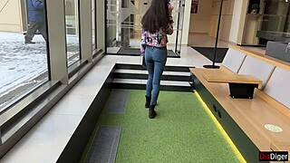 nerdy girl with glasses turned out to be a nymphomaniac and a lover of sperm on her face