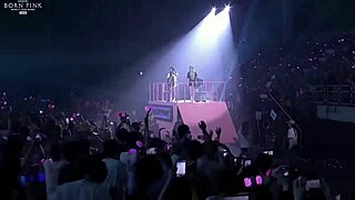 Hey, check out this Born Pink Blink concert! 🎤✨