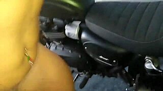 The motoboy took a detour on his delivery route