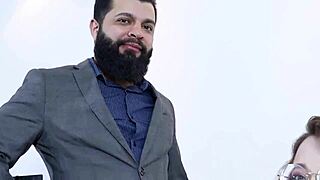 fodendo o cuzinho com permiss�o do marido corno