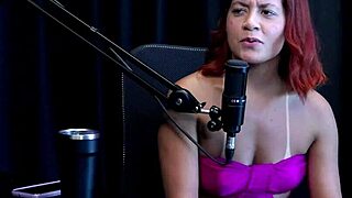 Ruiva safada mostra seu cu depois de dizer que o esposo sugeriu a entrada no meio liberal gosta de pau grande e grosso e n�o assiste as cenas - bruna ferrari watch on sheer red