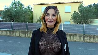 Soraya Coquine Aux Gros Seins Explore Son Fantasme