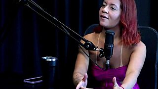 Ruiva safada mostra seu cu depois de dizer que o esposo sugeriu a entrada no meio liberal gosta de pau grande e grosso e n�o assiste as cenas - bruna ferrari watch on sheer red