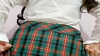 Qué Rico Culo Tiene Esta Alumna Después De La Escuela Moja Sus Braguitas Del Orgasmo Y Graba Todo En Video?