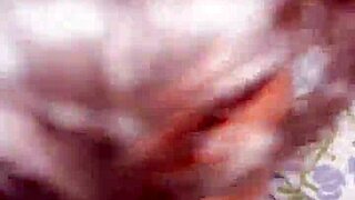 bigass desiwife spreads outdoors in florida