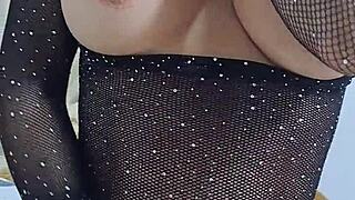 Sexy Solo Masturbation With Incredible Squirt!