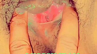 look at this beautiful indian virgin pussy close up?