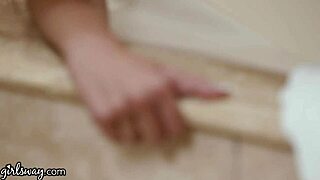 Haley reed shares bath time with her stacked roommate to be more ecological.