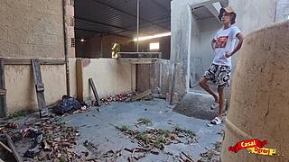 dei um saco de latas e r 200 reais para comer o cu da sapatao