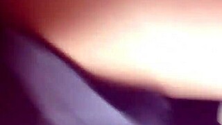 sexy latina bajo falda en el bus