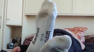 Meine weißen sneaker socken in homemade solo fetish