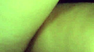 sexy latina bajo falda en el bus