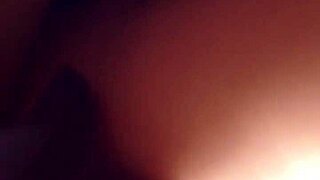 sexy latina bajo falda en el bus