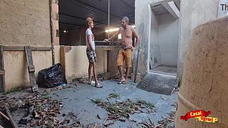 给一袋罐子和200雷亚尔来肛交sapatao