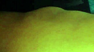 sexy latina bajo falda en el bus