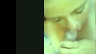 pagando um guloso na piscina, anal creampie with that rough russian cougar.