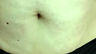 i love exploring a milf girls navel