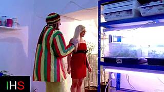 Can this sexy mom endure double fucking?