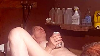 eating and fucking on the washing machine again