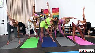 Five Milfs Get Pussy Eating Yoga Session