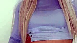 Wow, this transsexual on webcam is trying something new and exciting!