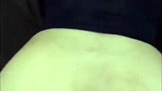 Do�a mary se ve riquisima en lenceria sexy me quede en su casa