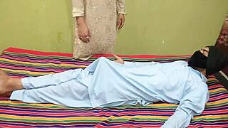 Servant Helps Indian Bhabhi