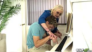 This 70 year old granny claire demanded a creampie 😏