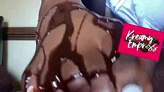 feel the passion as curvy bbw flexes toes in femdom fetish