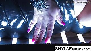 Sexy Shyla Stylezs Indulges In Smoking Fetish