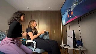 teenagers cant be alone without exploring their bodies