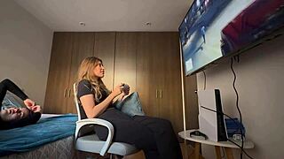 teenagers cant be alone without exploring their bodies