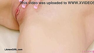 BEACHY BLONDE BABE SHOWS HER SEXY BODY IN A PHOTOSHOOT INTERVIEW.