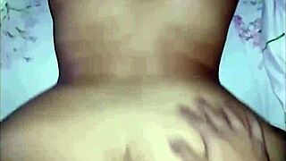 ¿Sientes mi vagina rebosando con tu corrida en cada embestida?