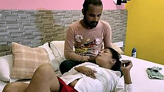 Indian bhabhi punam bangs servant hard! 🔥🍆💦