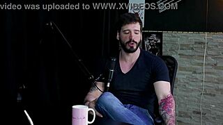 Gosta De Sentir Dor No Pau Zofilia Tem Que Ser Crime Gosta De Invers�o E Sobre A Exposi��o - Arthur Aily Sheer Red