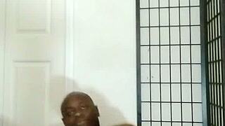 hey wanna watch me exercise free with music distracting from masturbation or porn?